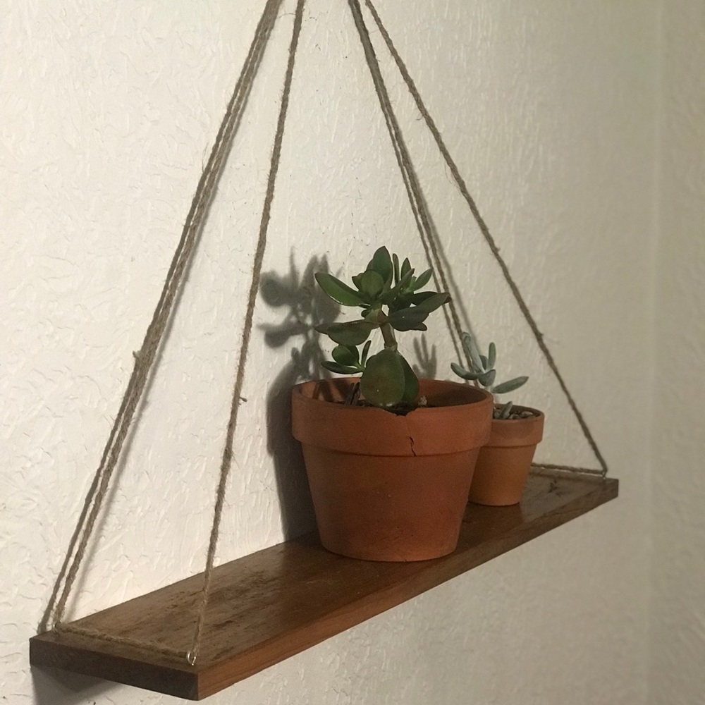 Hanging shelve